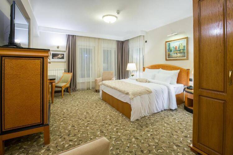 Sterling Hotel