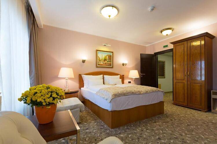 Sterling Hotel