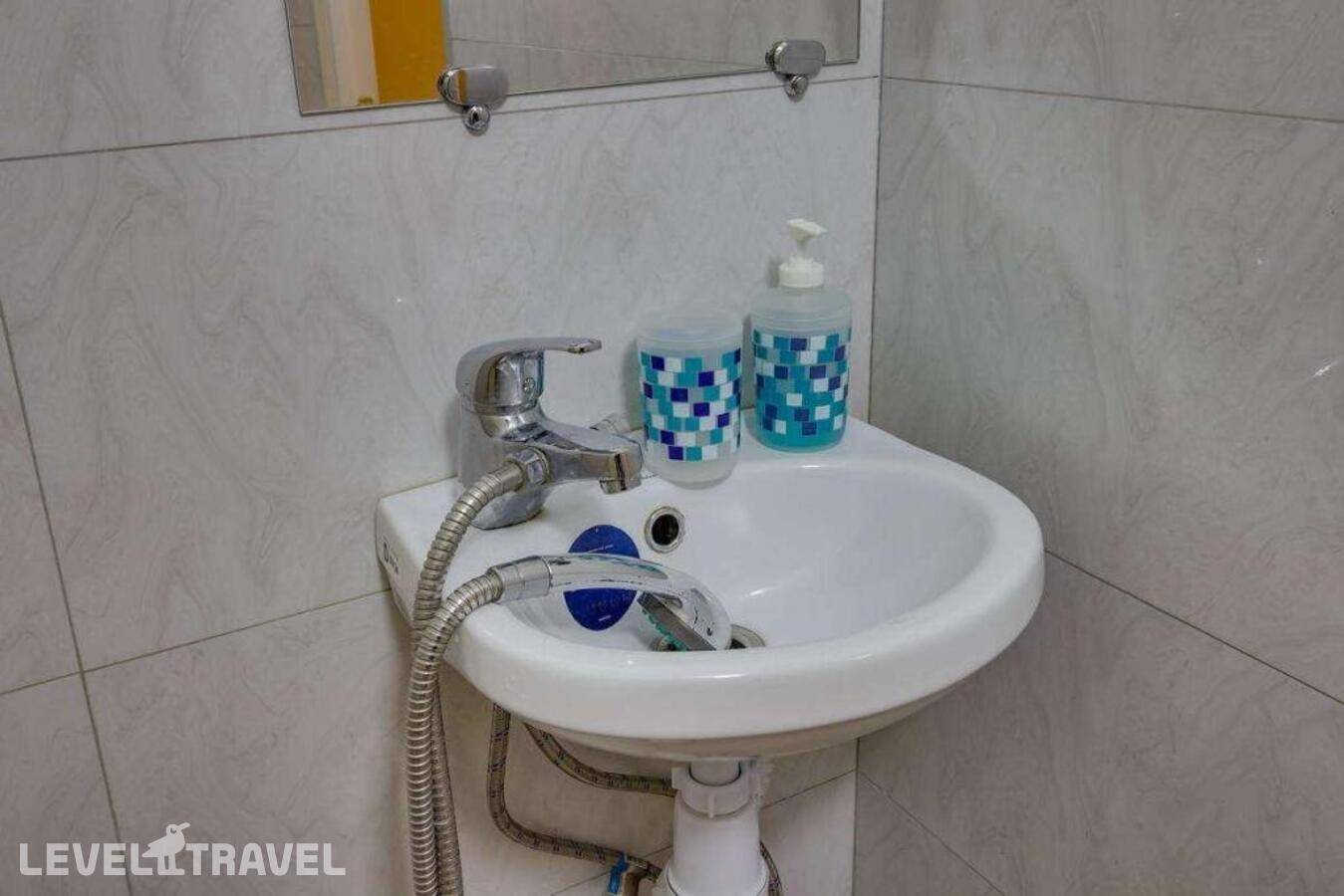 фотографии отеля Yourhouse В 1-М Микрорайоне 76 в Казахстан(Алматы) - фото №3