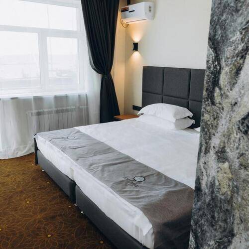 Port May Hotel