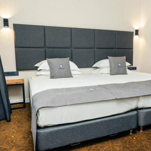 Port May Hotel