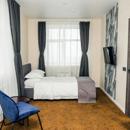 Port May Hotel