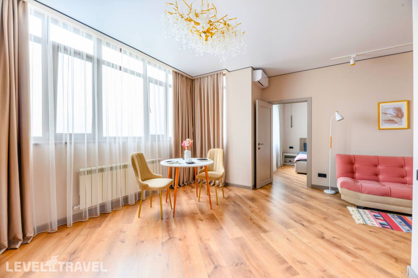 фотографии отеля Апартаменты 37 Самый Центр в Казахстан(Алматы) - фото №13