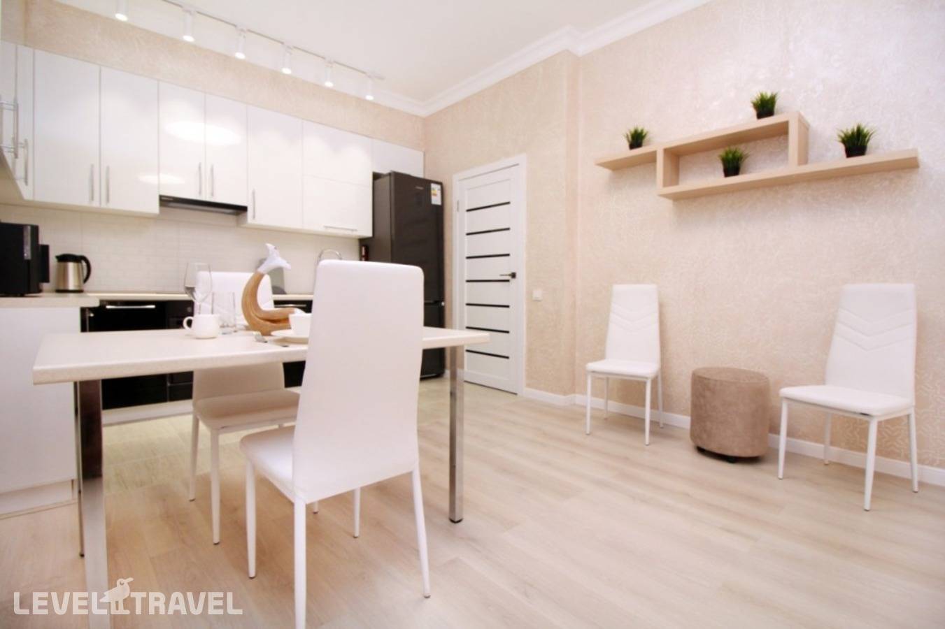 фотографии отеля Апартаменты Двухкомнатные Рядом С Трц Мега На Улице Навои 208 в Казахстан(Алматы) - фото №7