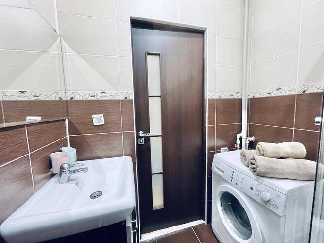 Vegas Apartments (Вегас Апартментс) На Улице Школьная