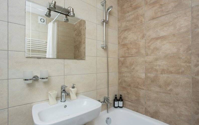 Поделам В Калининград На Репина