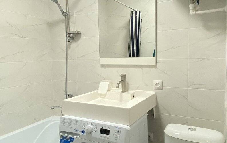 Apartmari C Видом На Ocтpoв Kанта И Кaфедpaльный Cобop