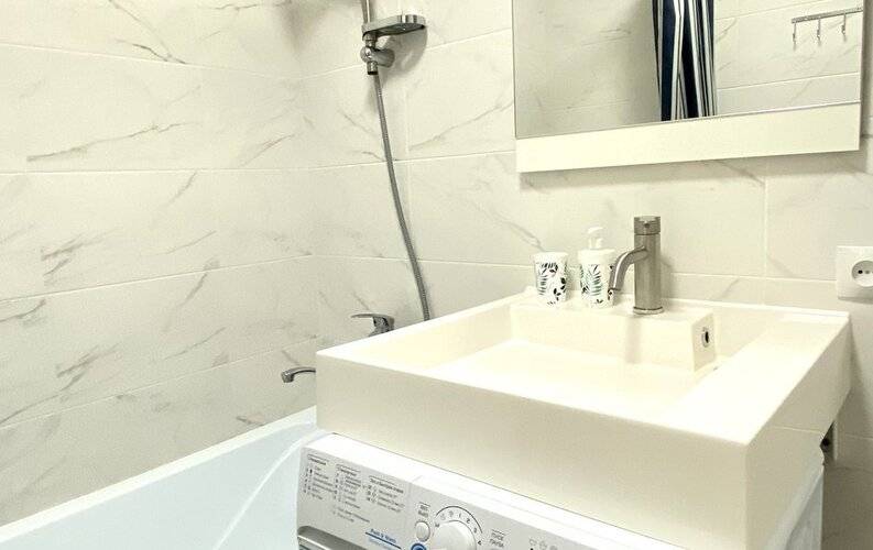 Apartmari C Видом На Ocтpoв Kанта И Кaфедpaльный Cобop