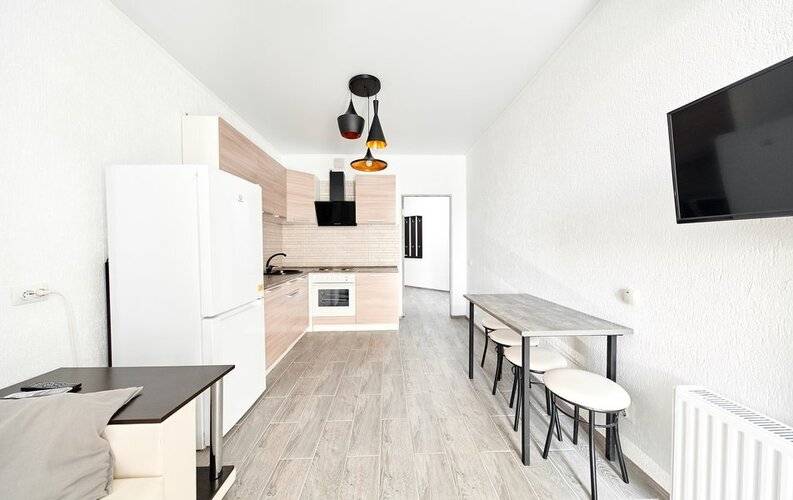 Летоапарт На Адмирала Серебрякова 29