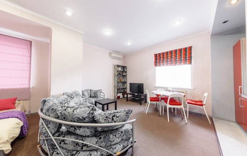 Летоапарт На Адмирала Серебрякова 1