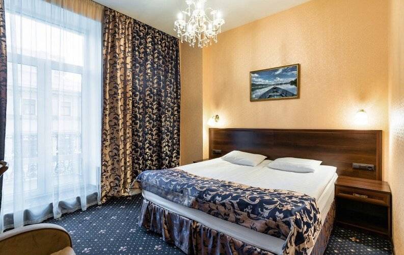 Sapphire Hotel