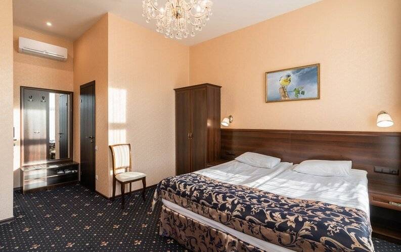 Sapphire Hotel