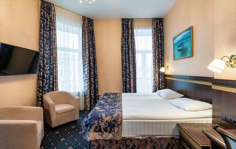 Sapphire Hotel