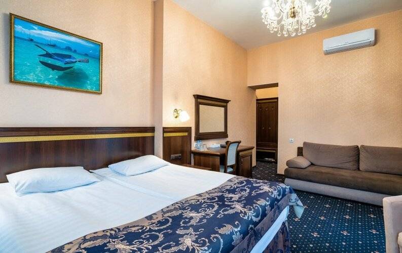Sapphire Hotel