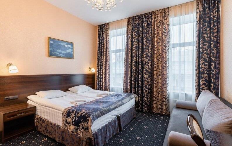 Sapphire Hotel