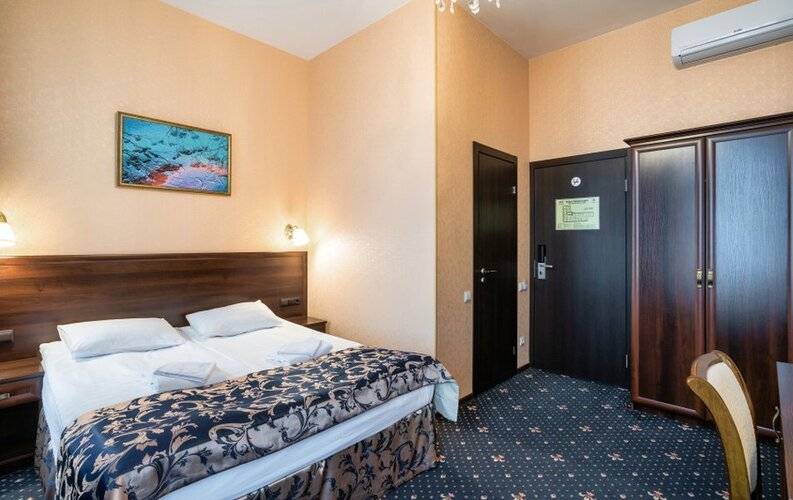 Sapphire Hotel