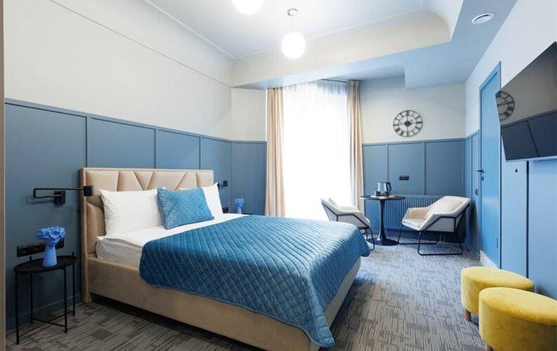 Simple Hotel B9