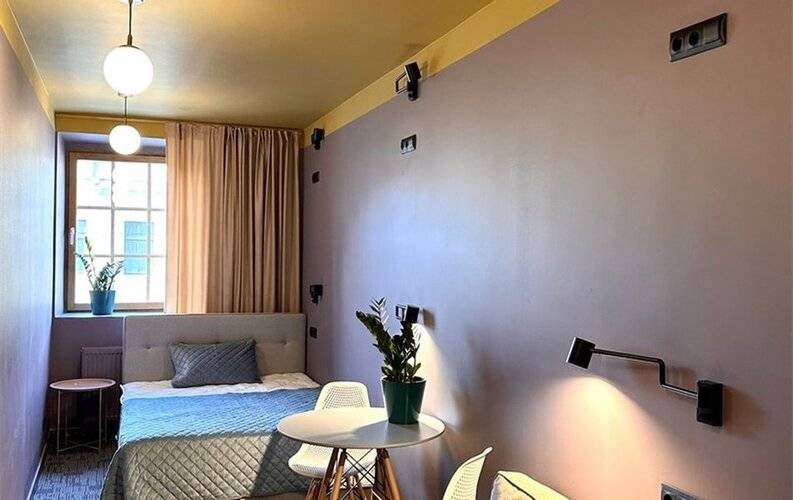Simple Hotel B9