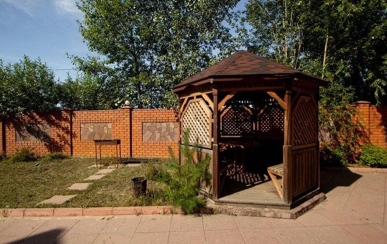 Отель Михеев Тополиная