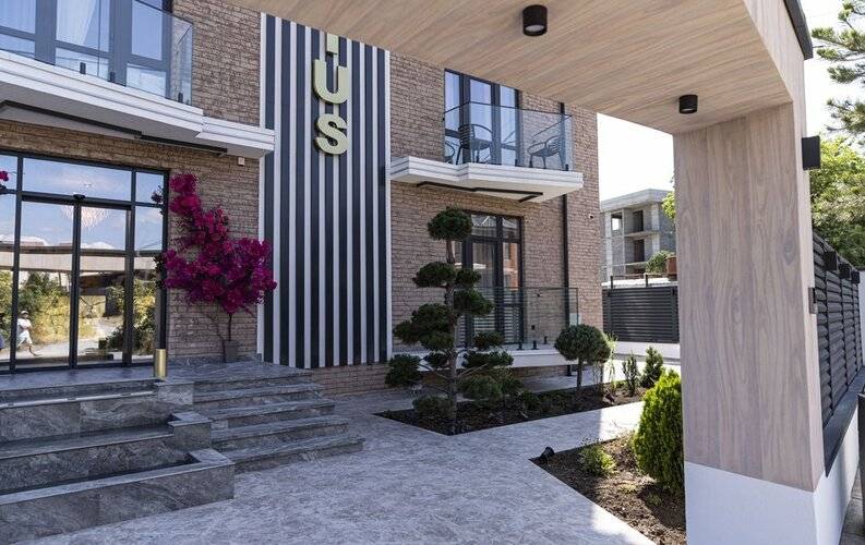 Lotus Hotel & Spa