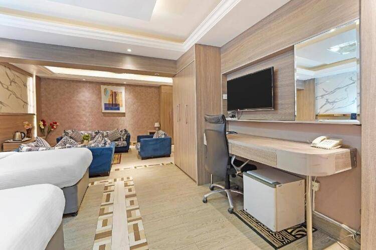 Transworld Hotel