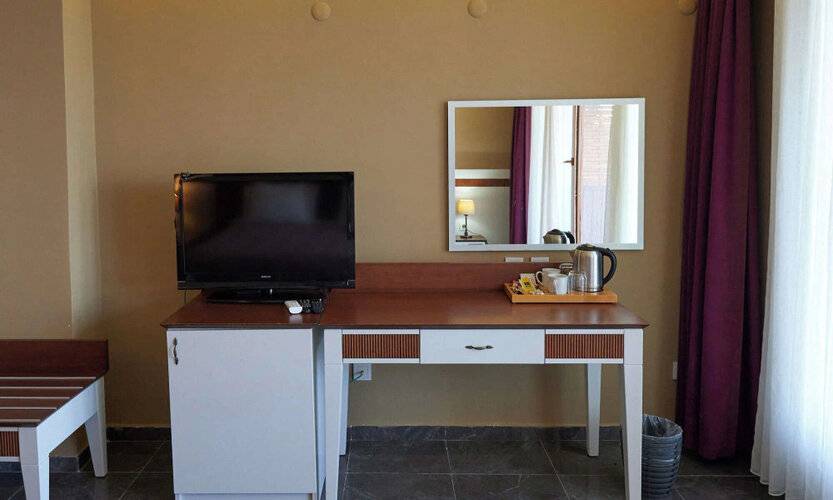 Phellos Suites