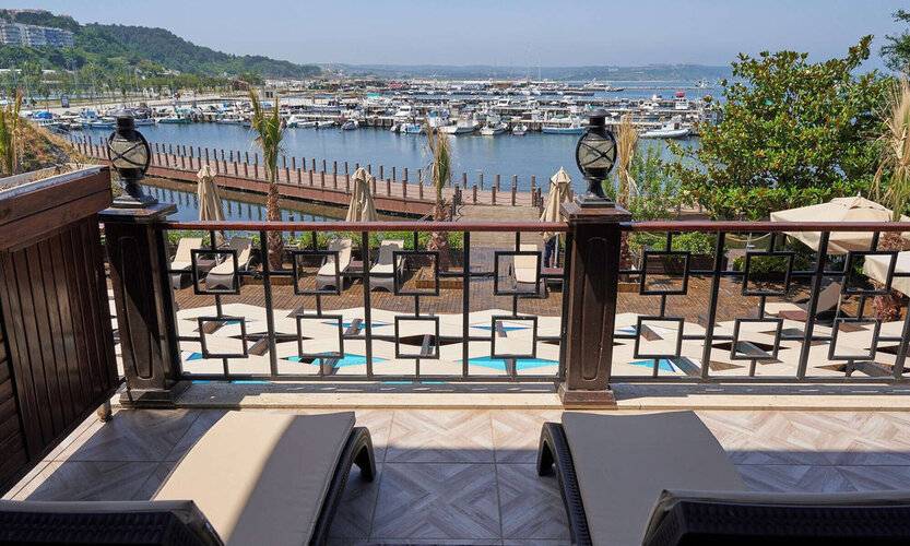 Phellos Suites