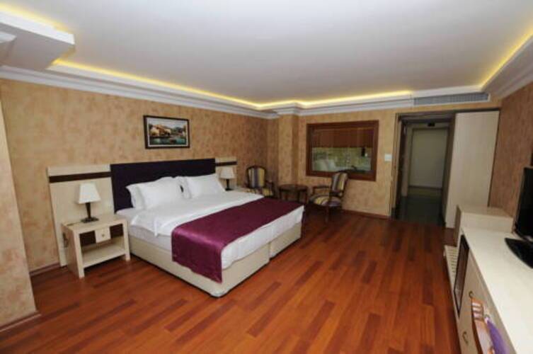 Phellos Suites
