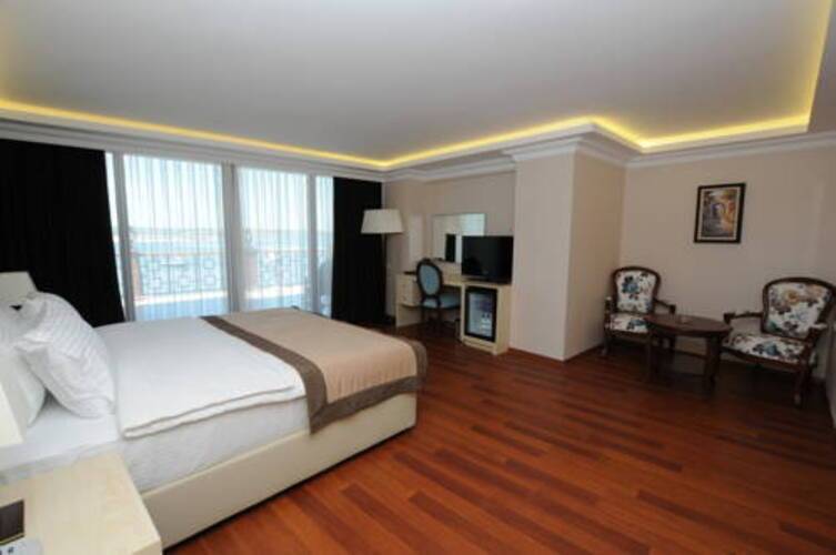 Phellos Suites