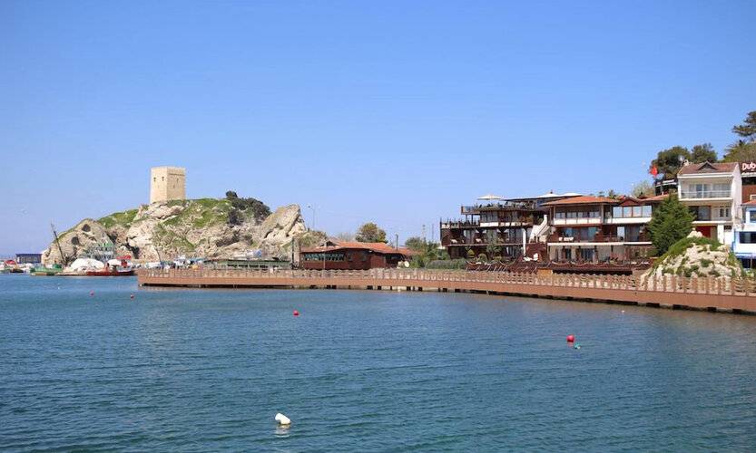 Phellos Suites