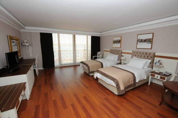 Phellos Suites