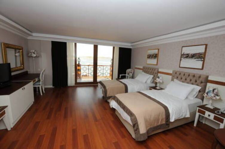 Phellos Suites