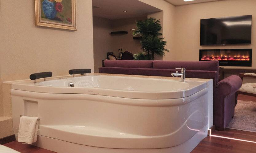 Phellos Suites