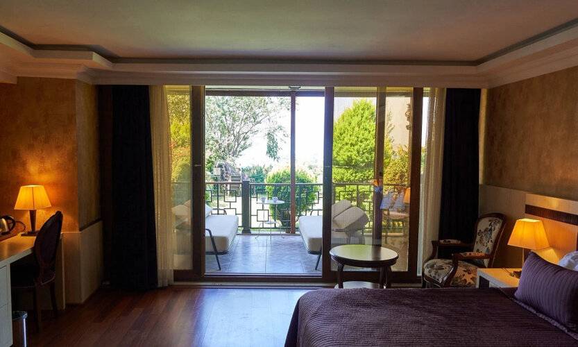 Phellos Suites