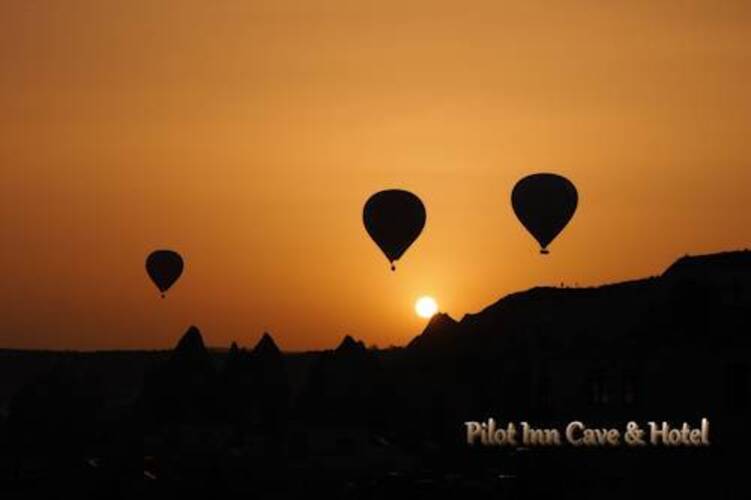Pilot Inn Cave & Hotel