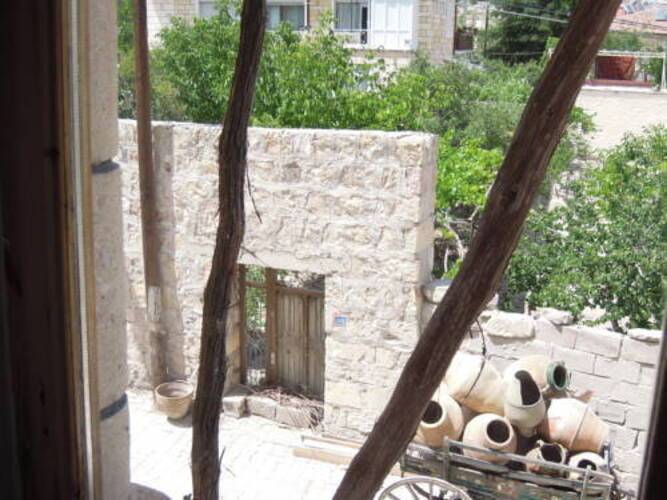Pilot Inn Cave & Hotel