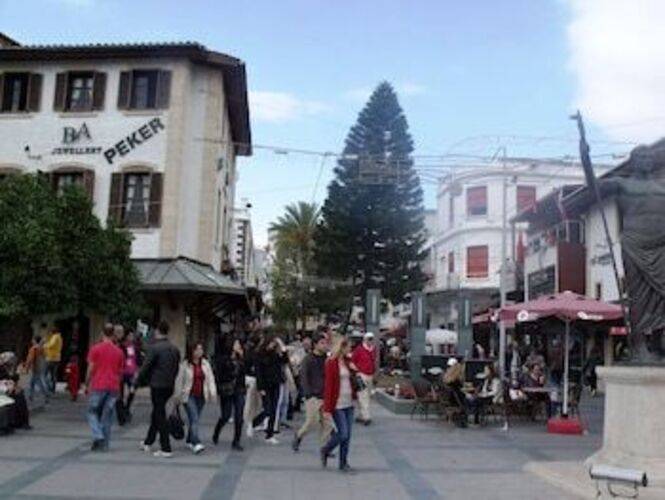 Piyes Otel