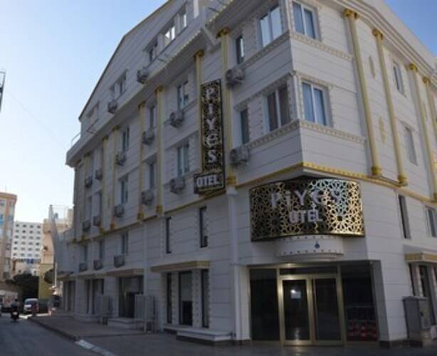 Piyes Otel