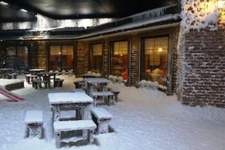 Piyes Otel