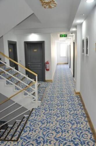 Piyes Otel