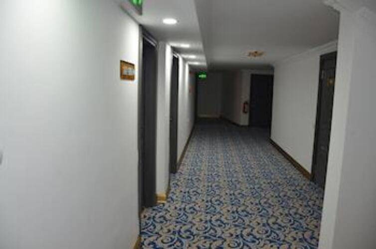Piyes Otel