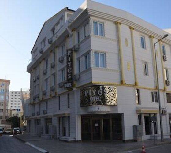 Piyes Otel