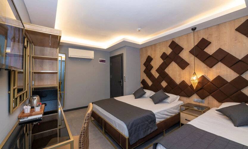 Fly And Stay Airport Hotel