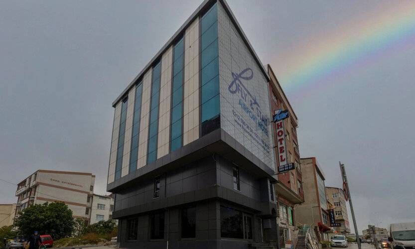 Fly And Stay Airport Hotel