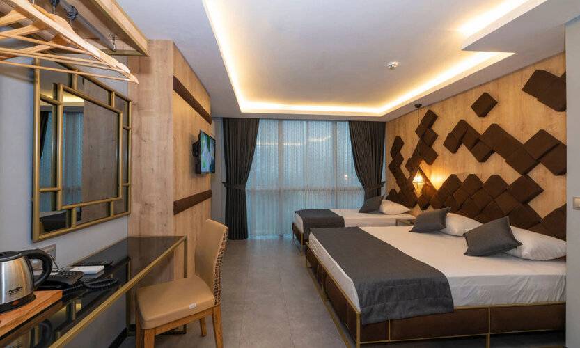 Fly And Stay Airport Hotel