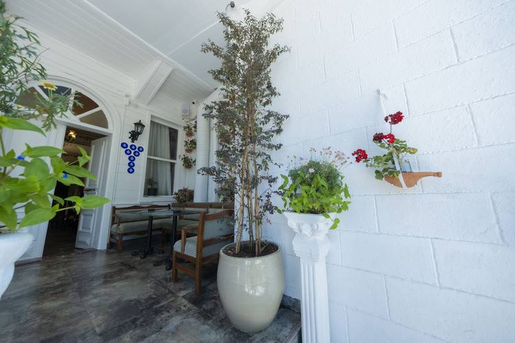 Solomon's Mansion Hotel