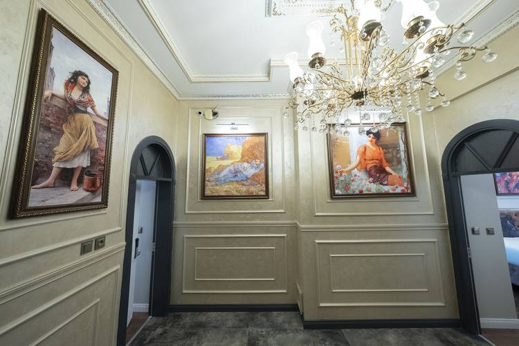 Solomon's Mansion Hotel