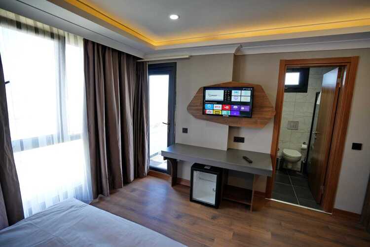Shelton Airport Hotel