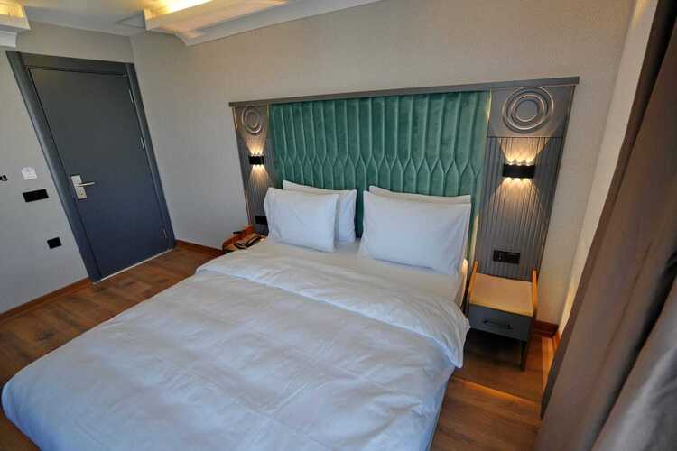 Shelton Airport Hotel