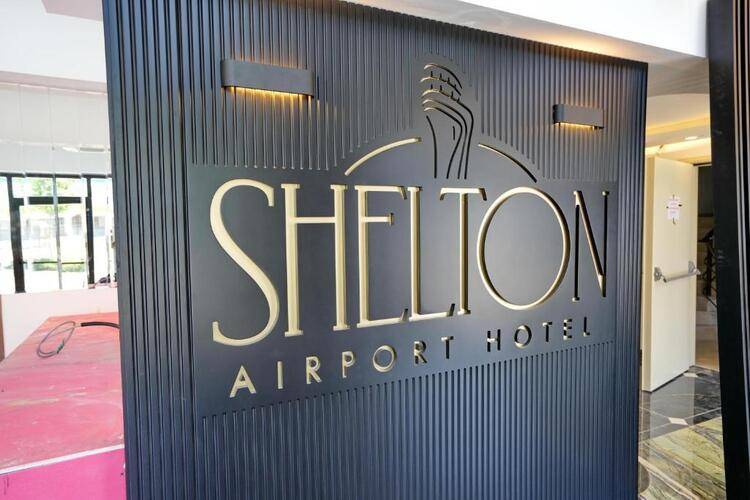 Shelton Airport Hotel